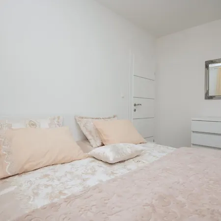 Holiday home Prolozac Donji Ix Donji Prolozac