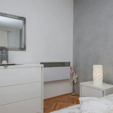 Prolozac Donji Ix Holiday home Donji Prolozac